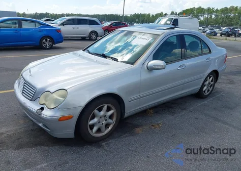2003 Mercedes-Benz C 240 from USA, damaged, VIN WDBRF81J13F367677